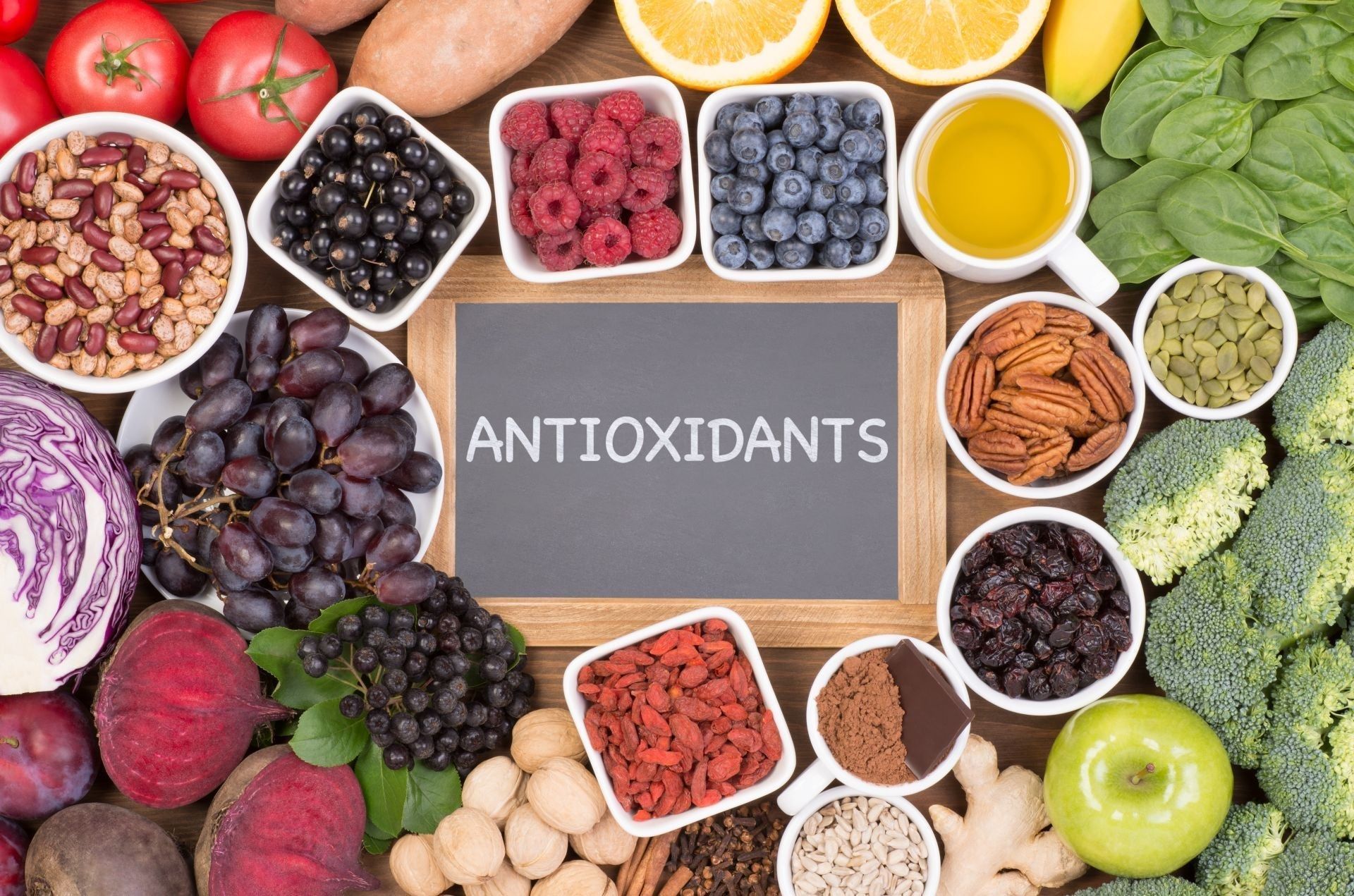 Come combattere i radicali liberi con gli alimenti