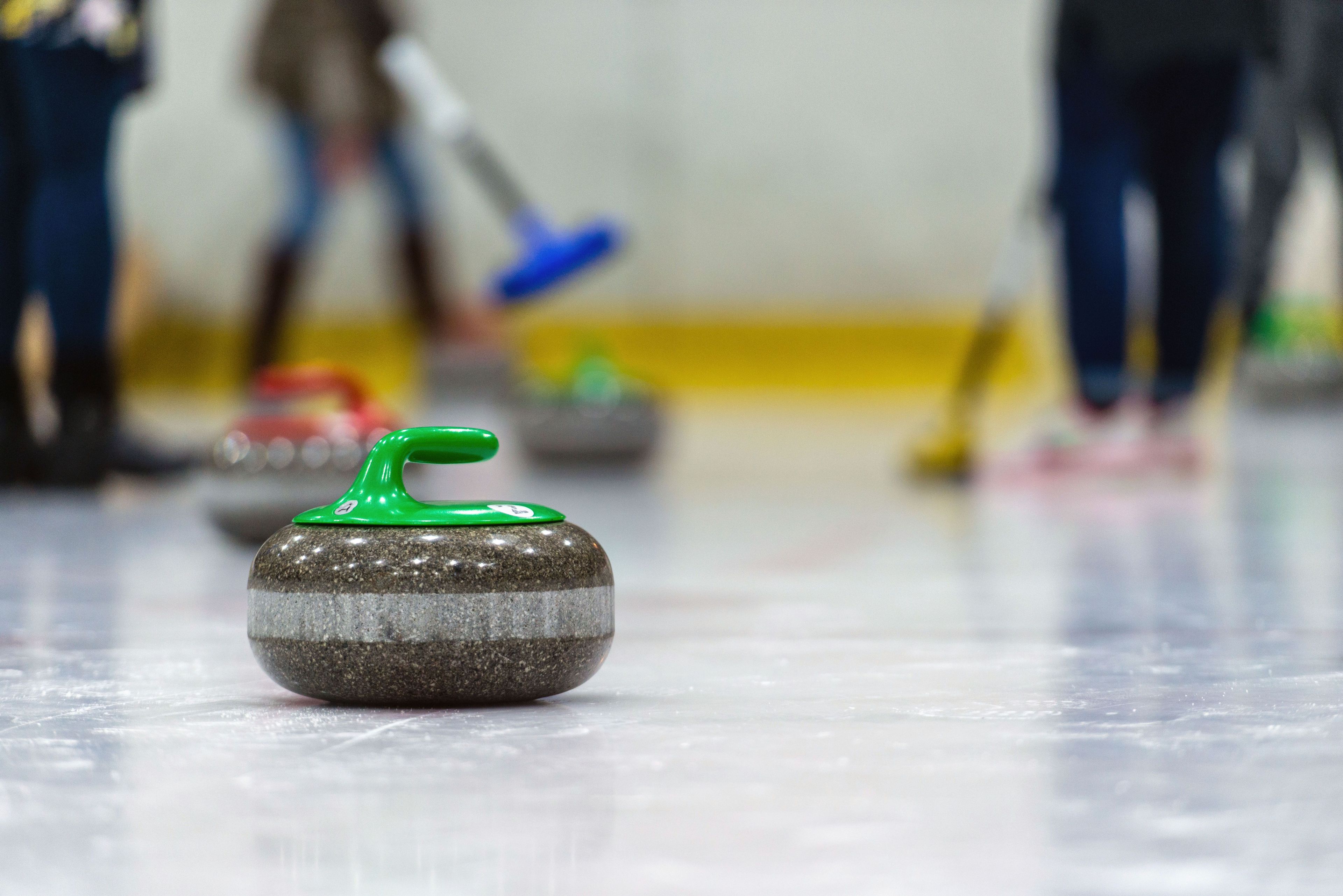 Cos'è il curling? Una guida completa a questo sport unico