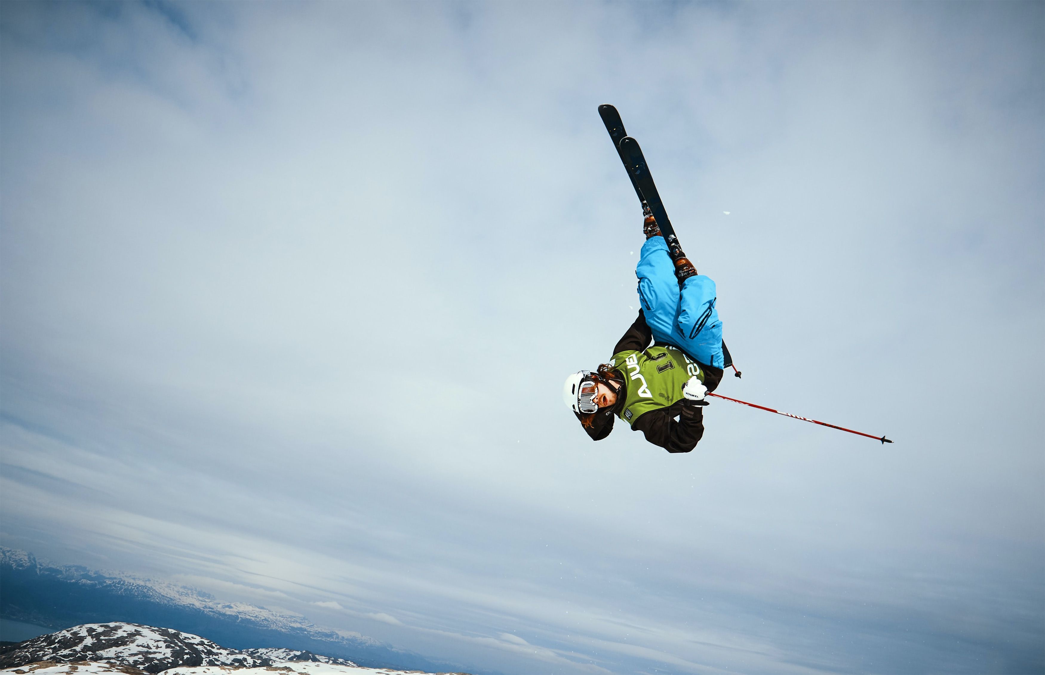 Emozioni e rischi dello sci acrobatico freestyle alle Olimpiadi: analisi e sicurezza