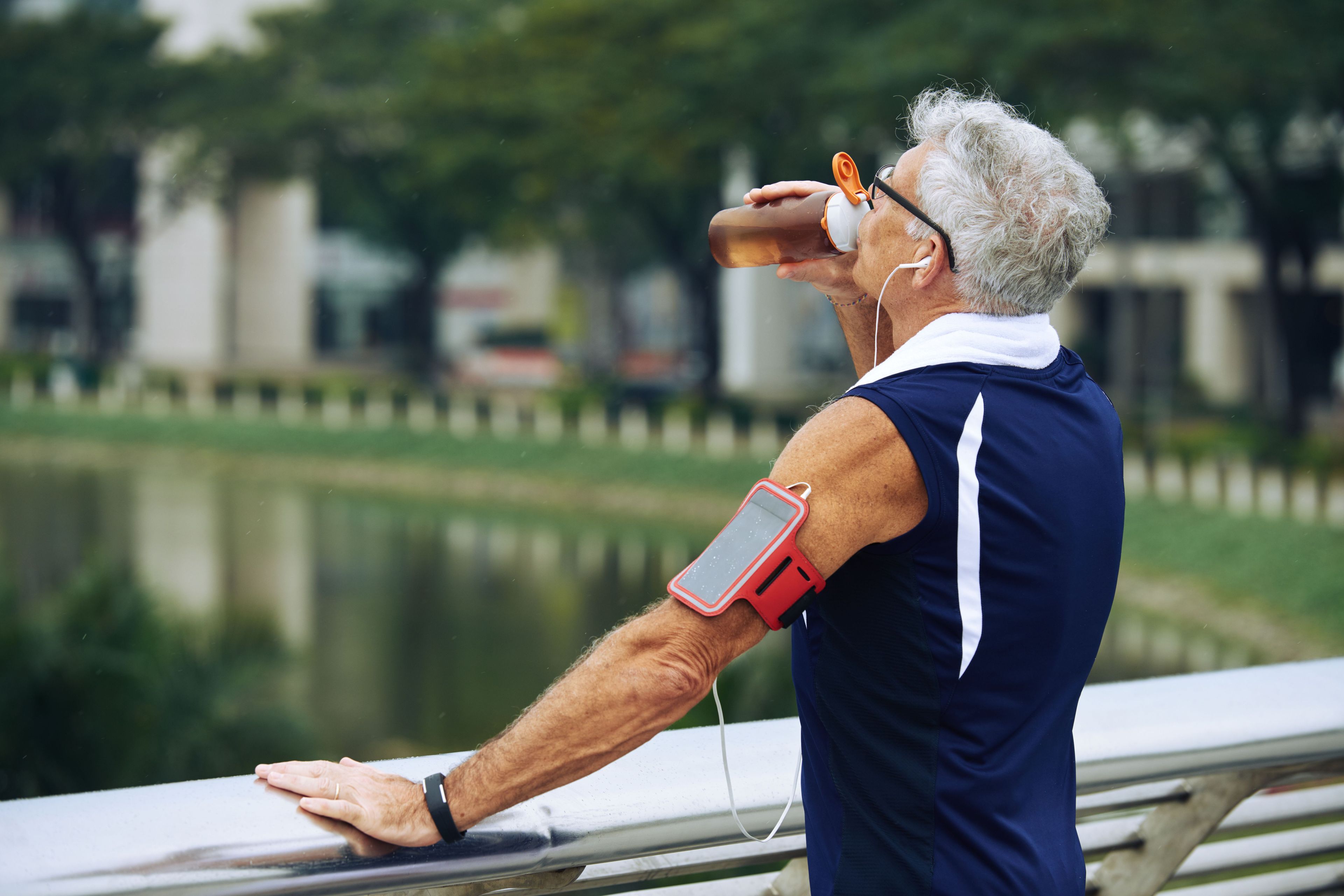 Elettroliti: cosa sono, perché sono importanti e come reintegrarli
