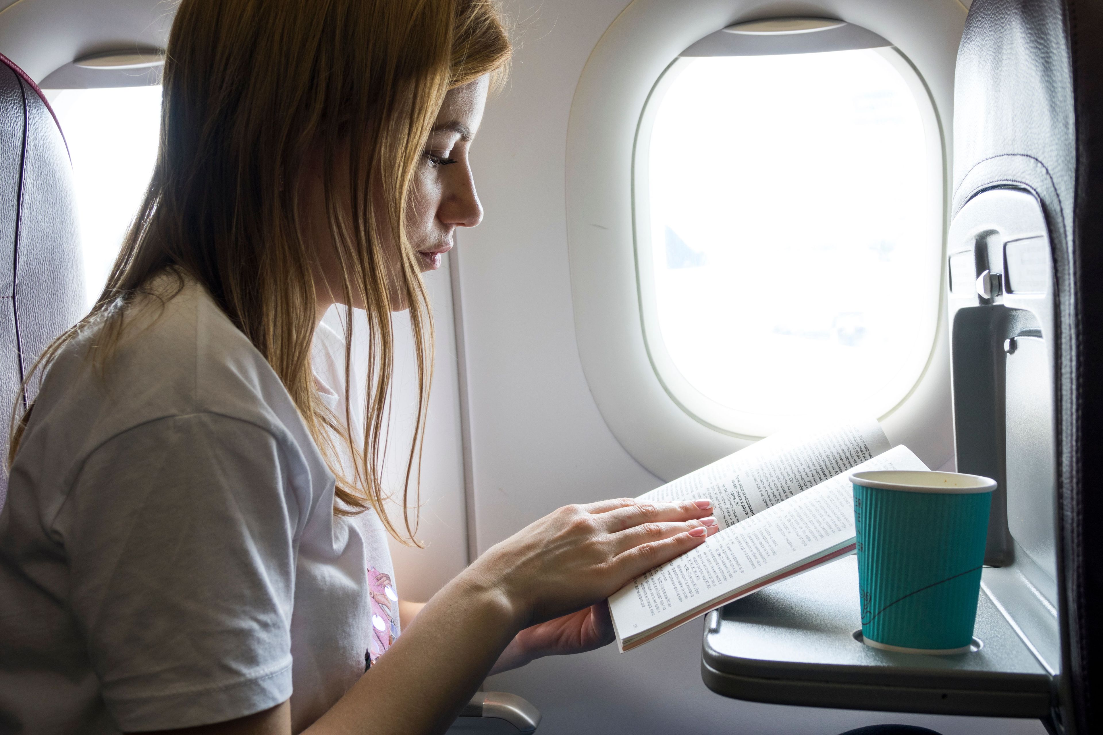 Farmaci in aereo: guida completa e aggiornata al trasporto di medicinali in viaggio